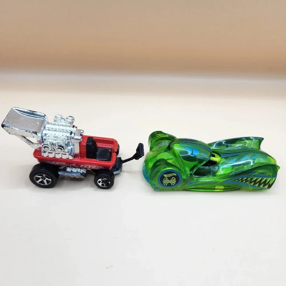 Hot Wheels Diecast 90s 2000s Radio Flyer Wagon Cloak Dagger Tooligan Carbonator
